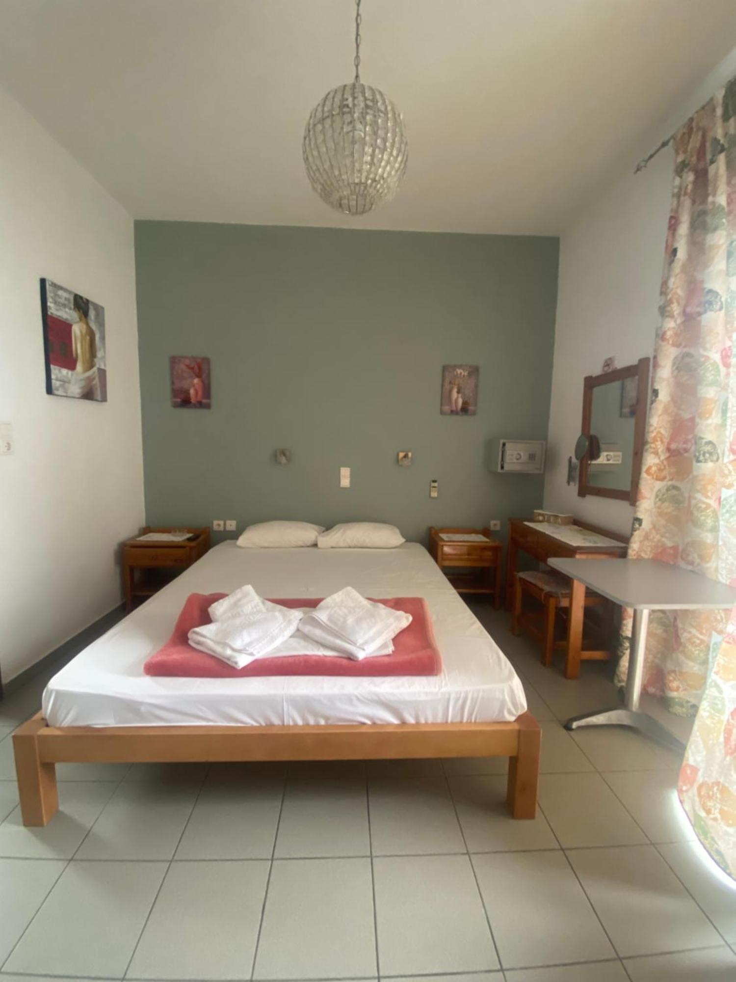Adamas Rooms Palaiochora Exteriér fotografie